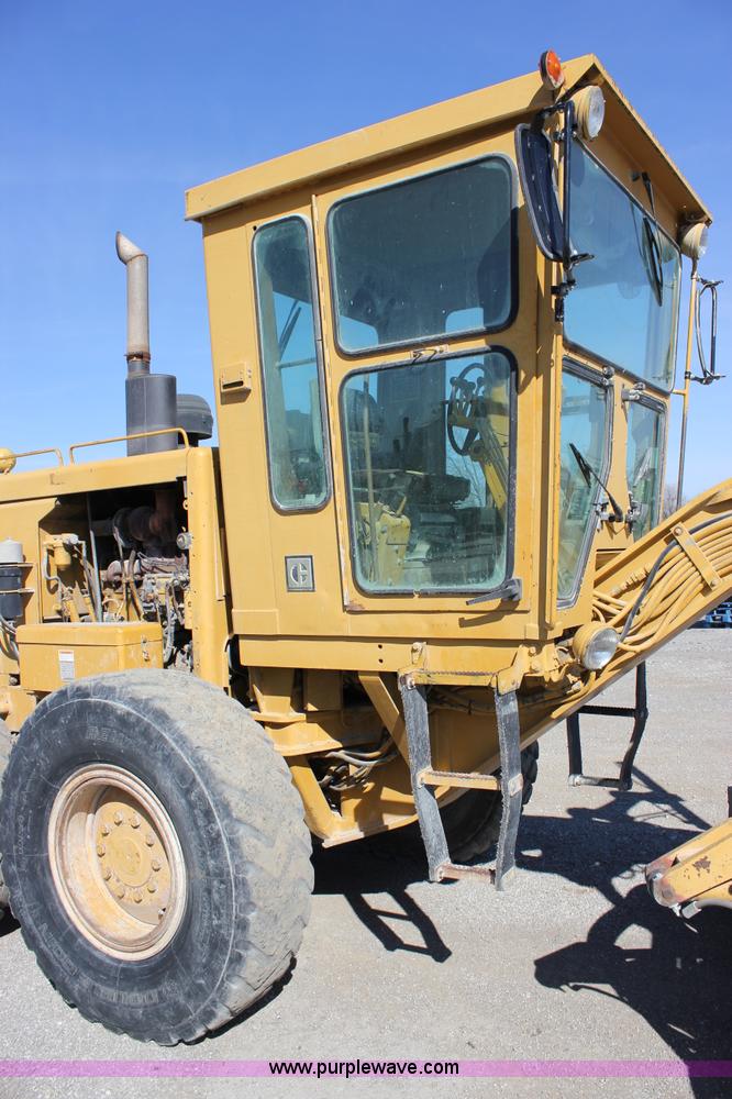 image for item J2305 1988 Caterpillar 140G articulated motor grader