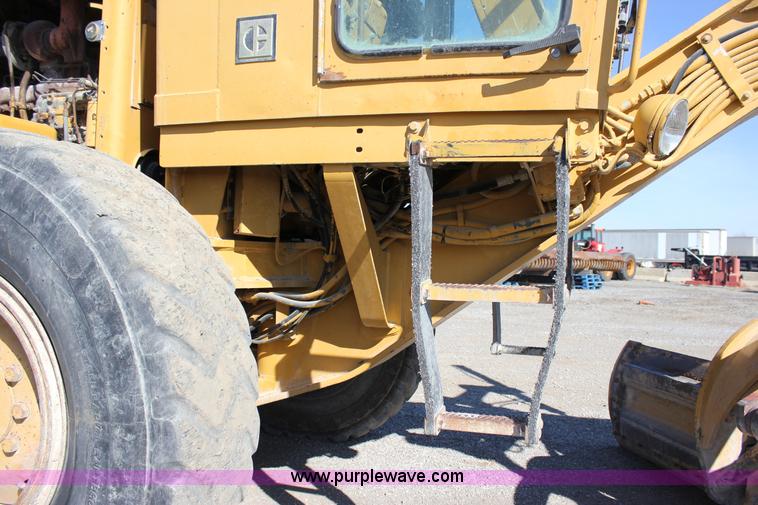 image for item J2305 1988 Caterpillar 140G articulated motor grader