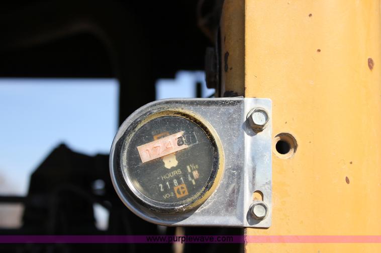 image for item J2305 1988 Caterpillar 140G articulated motor grader