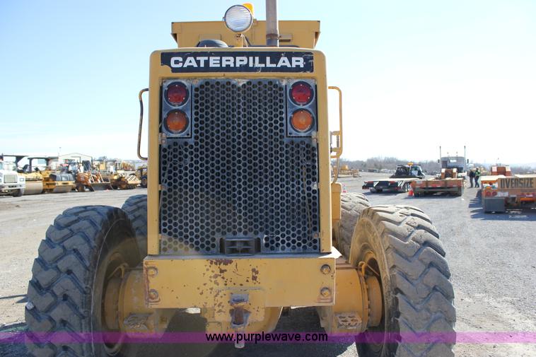 image for item J2305 1988 Caterpillar 140G articulated motor grader