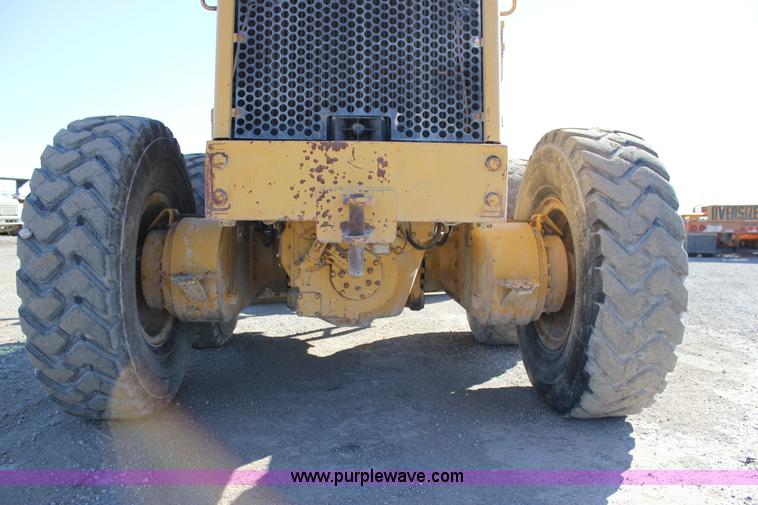 image for item J2305 1988 Caterpillar 140G articulated motor grader