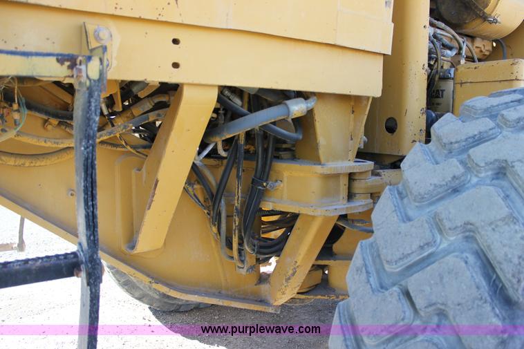 image for item J2305 1988 Caterpillar 140G articulated motor grader