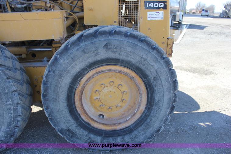 image for item J2305 1988 Caterpillar 140G articulated motor grader