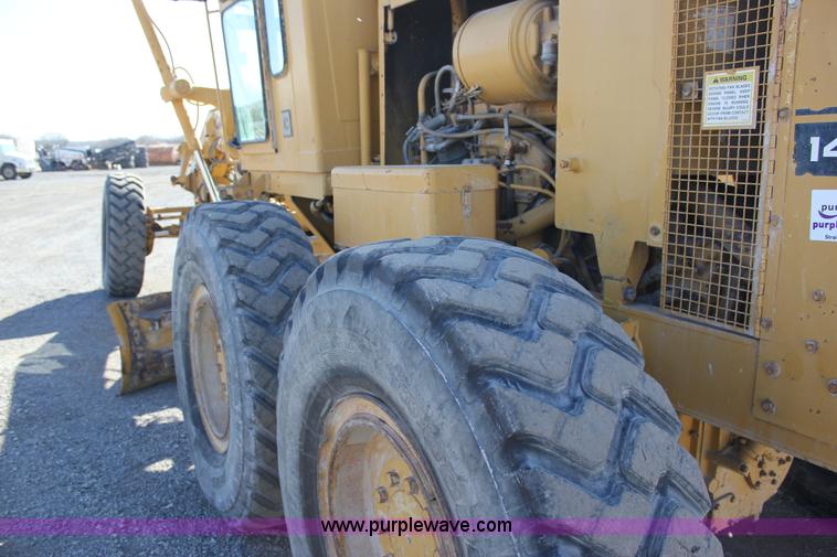 image for item J2305 1988 Caterpillar 140G articulated motor grader