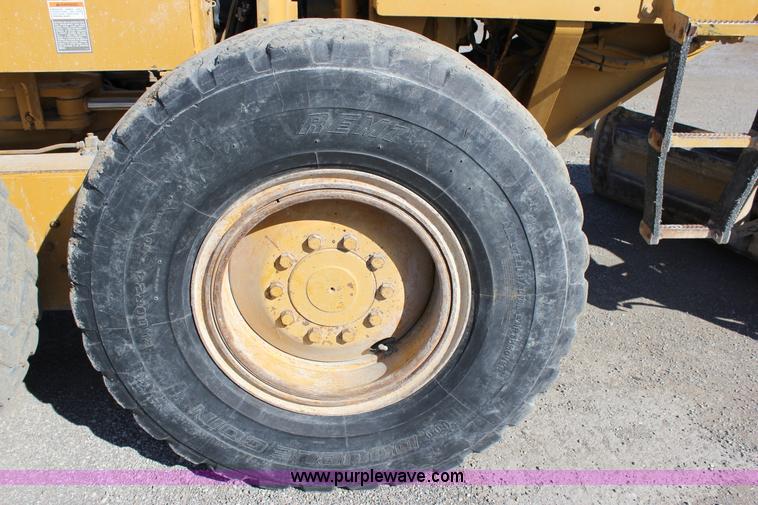 image for item J2305 1988 Caterpillar 140G articulated motor grader