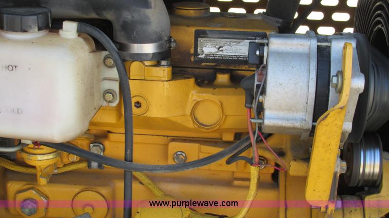 image for item K2003 1999 John Deere 210LE landscape tractor