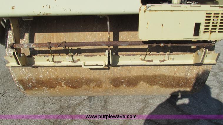 image for item K2004 2005 Ingersoll Rand DD70 vibratory smooth double drum roller