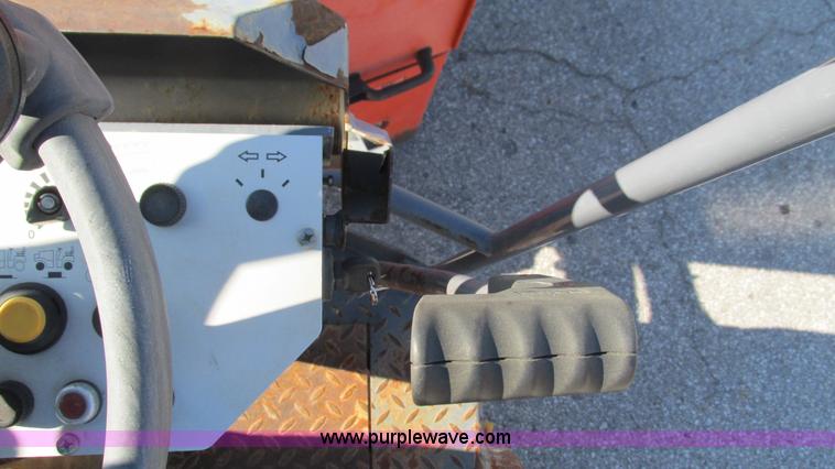 image for item K2005 2002 Hamm HD12 vibratory smooth double drum roller