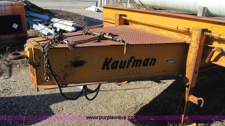 image for item K2007 2002 Kaufman trailer
