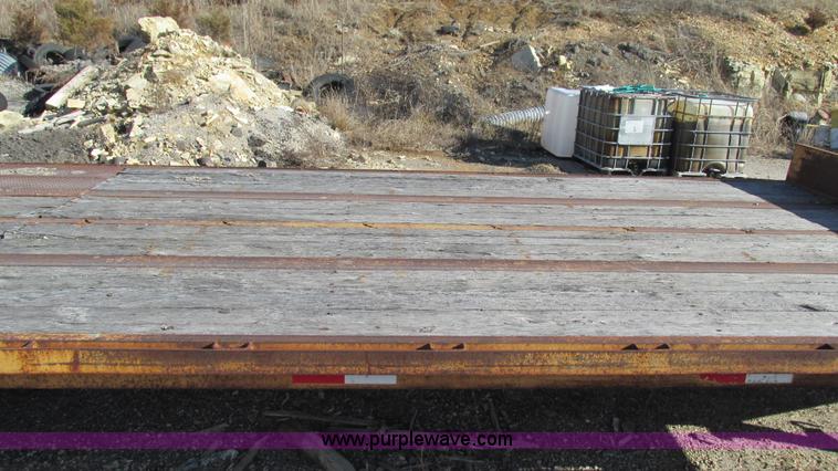 image for item K2007 2002 Kaufman trailer