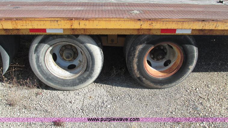 image for item K2007 2002 Kaufman trailer