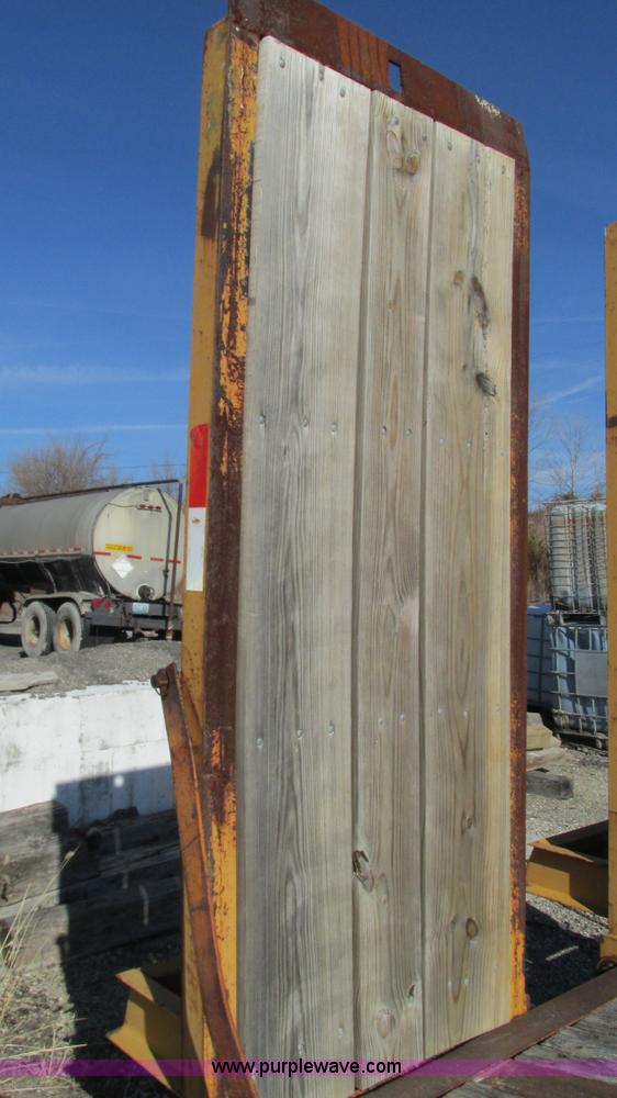 image for item K2007 2002 Kaufman trailer