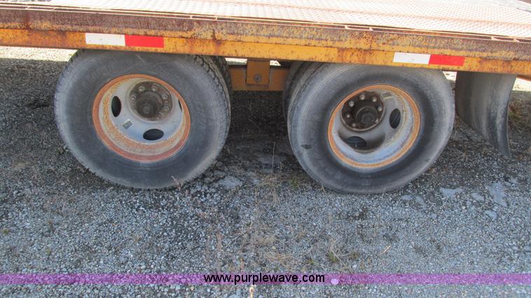 image for item K2007 2002 Kaufman trailer