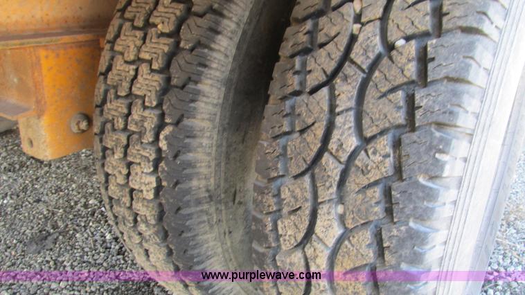 image for item K2007 2002 Kaufman trailer