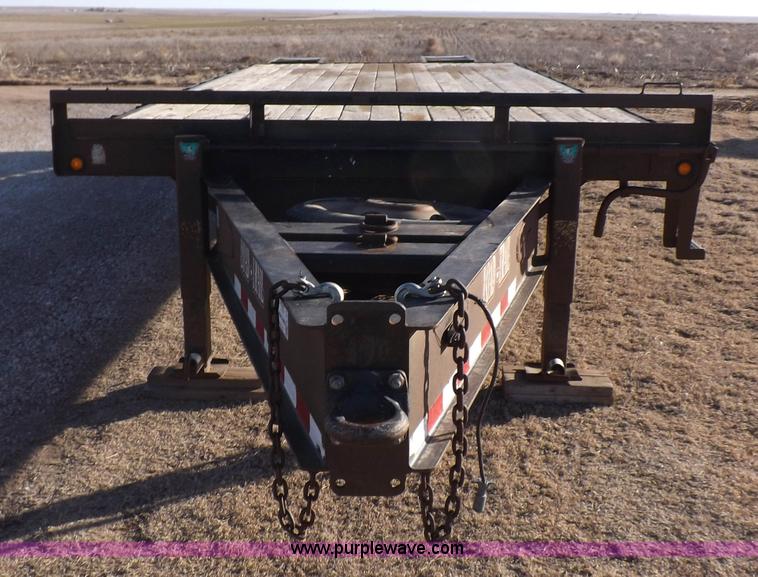 image for item K3185 2002 Load Trail trailer
