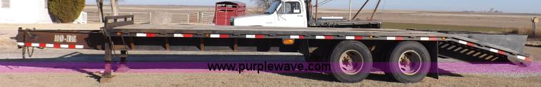image for item K3185 2002 Load Trail trailer