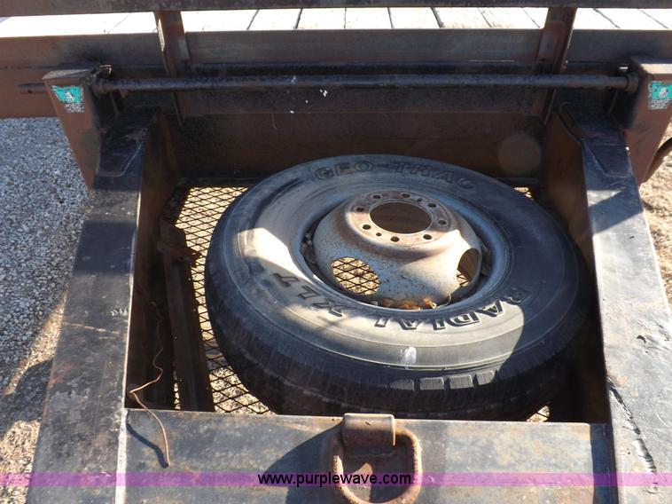 image for item K3185 2002 Load Trail trailer