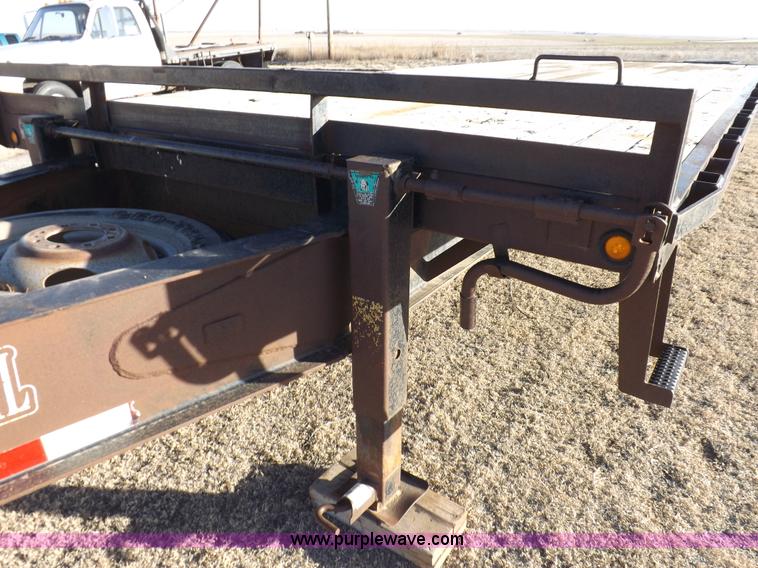 image for item K3185 2002 Load Trail trailer