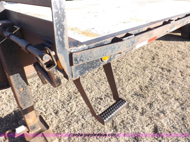 image for item K3185 2002 Load Trail trailer