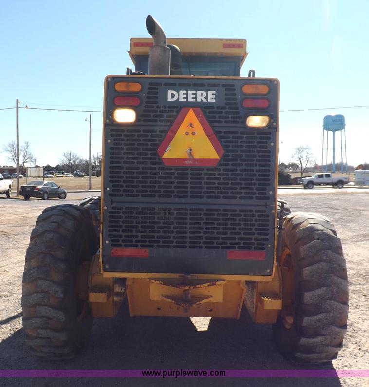 image for item K3197 2003 John Deere 770CH articulated motor grader