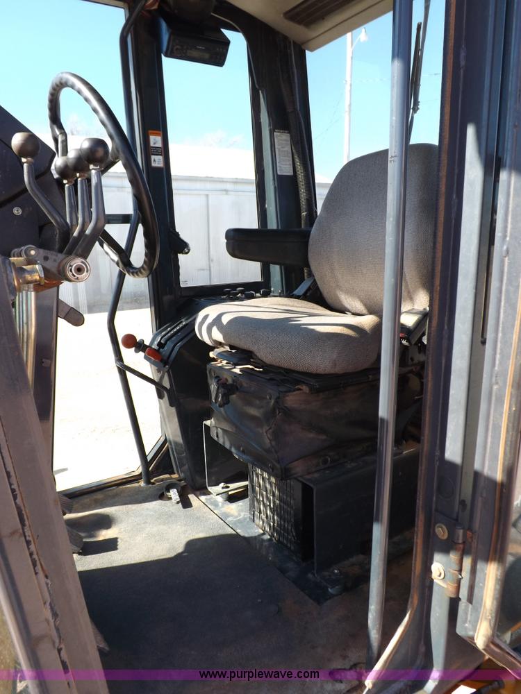 image for item K3197 2003 John Deere 770CH articulated motor grader