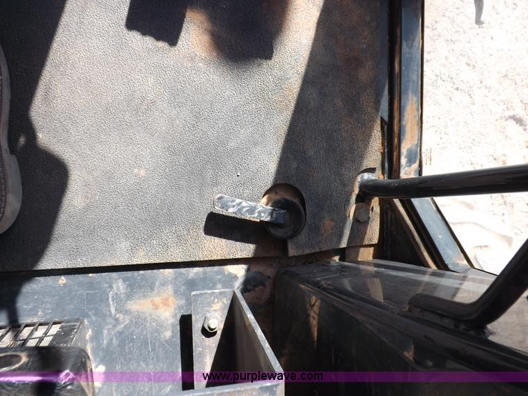 image for item K3197 2003 John Deere 770CH articulated motor grader