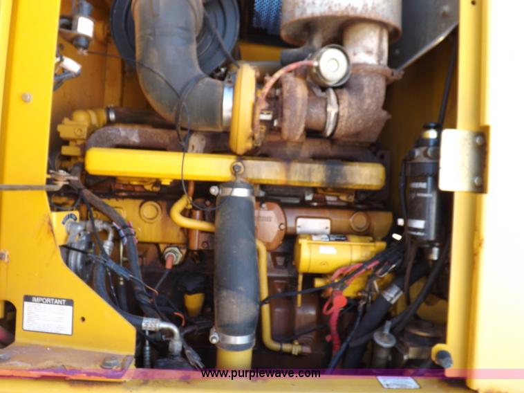 image for item K3197 2003 John Deere 770CH articulated motor grader