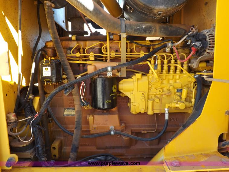 image for item K3197 2003 John Deere 770CH articulated motor grader