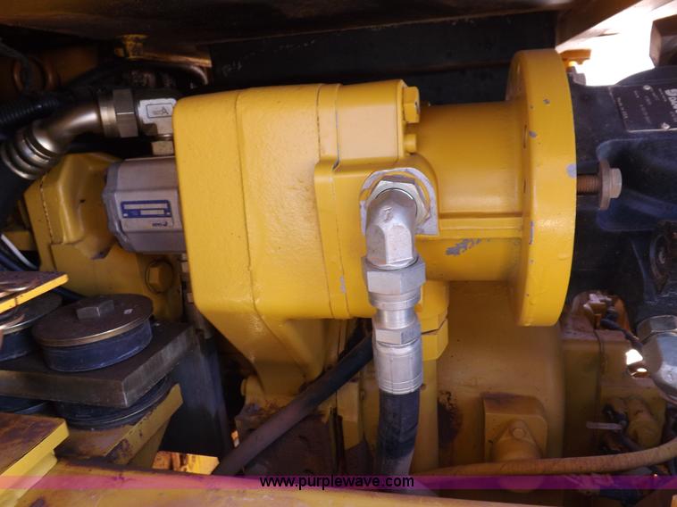 image for item K3197 2003 John Deere 770CH articulated motor grader