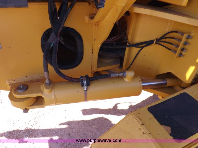 image for item K3197 2003 John Deere 770CH articulated motor grader