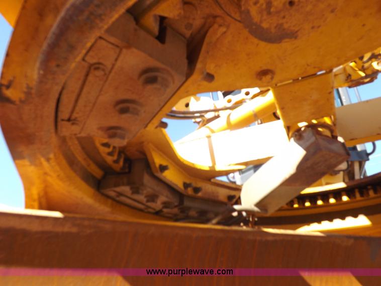 image for item K3197 2003 John Deere 770CH articulated motor grader