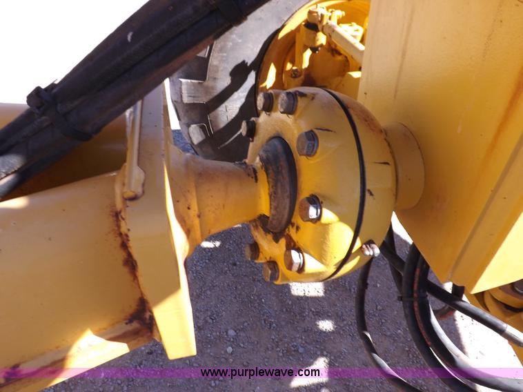 image for item K3197 2003 John Deere 770CH articulated motor grader