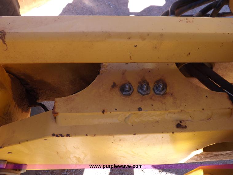 image for item K3197 2003 John Deere 770CH articulated motor grader