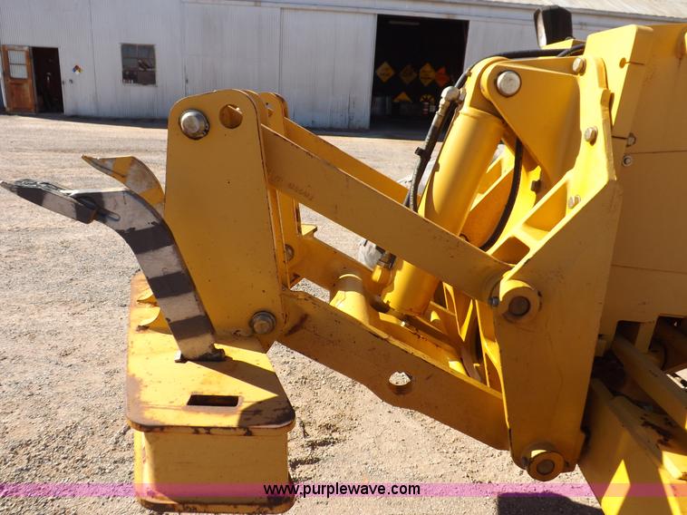 image for item K3197 2003 John Deere 770CH articulated motor grader