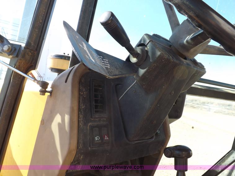 image for item K3198 1995 John Deere 310D backhoe