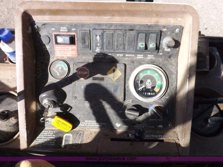 image for item K3198 1995 John Deere 310D backhoe