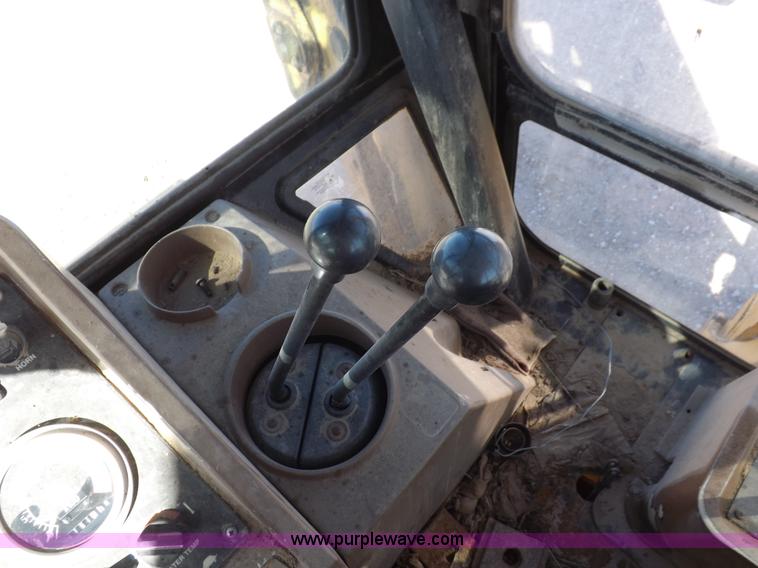 image for item K3198 1995 John Deere 310D backhoe