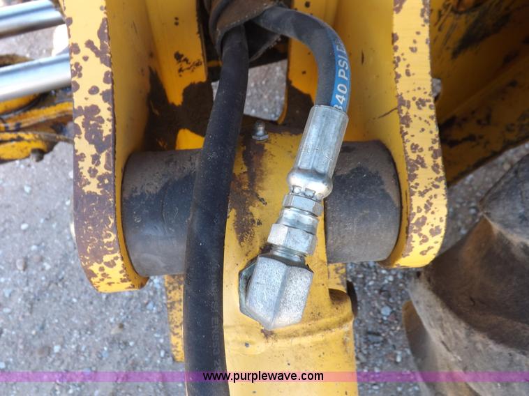 image for item K3198 1995 John Deere 310D backhoe