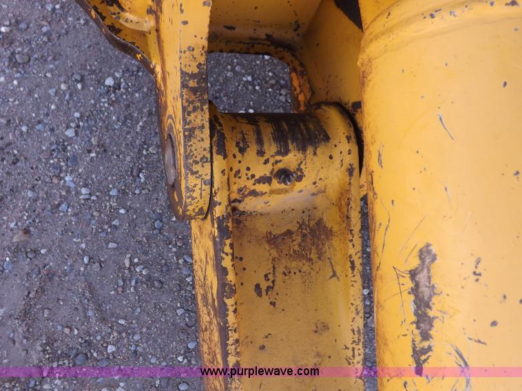 image for item K3198 1995 John Deere 310D backhoe
