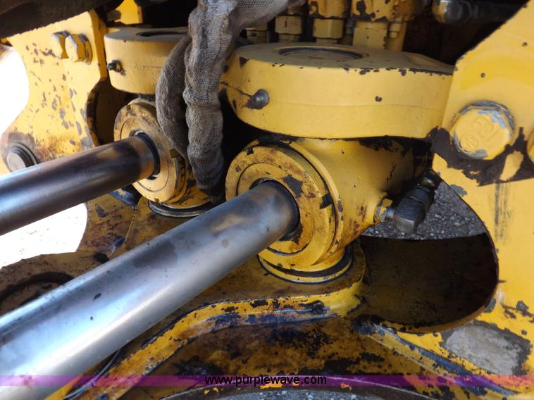 image for item K3198 1995 John Deere 310D backhoe