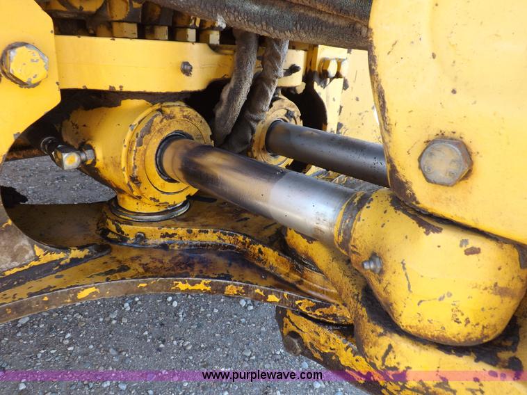 image for item K3198 1995 John Deere 310D backhoe