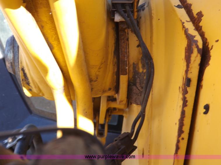 image for item K3198 1995 John Deere 310D backhoe