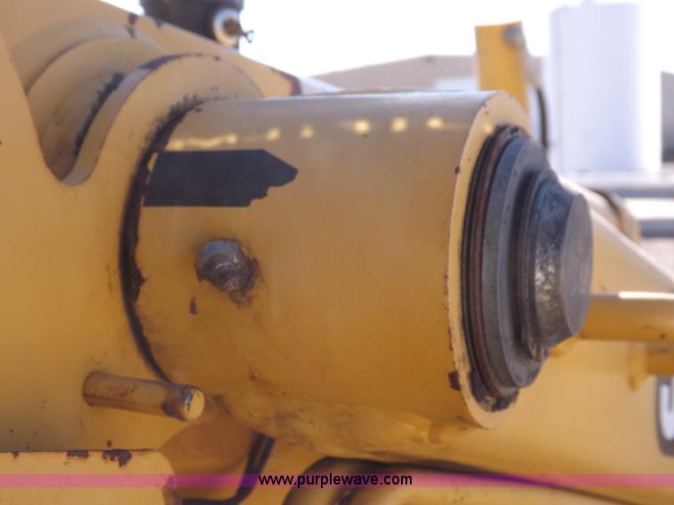 image for item K3198 1995 John Deere 310D backhoe