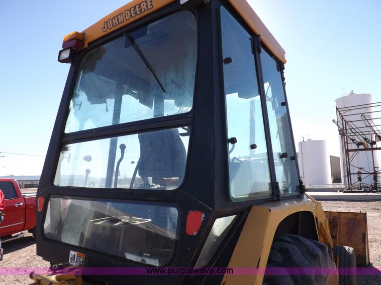 image for item K3198 1995 John Deere 310D backhoe