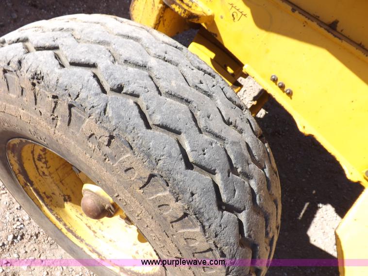 image for item K3198 1995 John Deere 310D backhoe