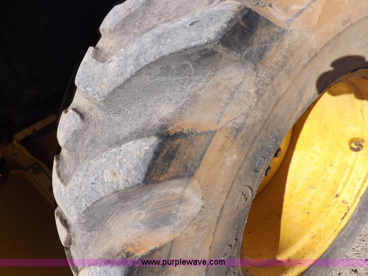 image for item K3198 1995 John Deere 310D backhoe