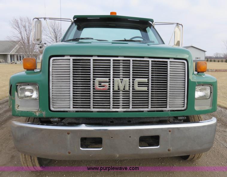 image for item K7084 1995 GMC TopKick flatbed truck