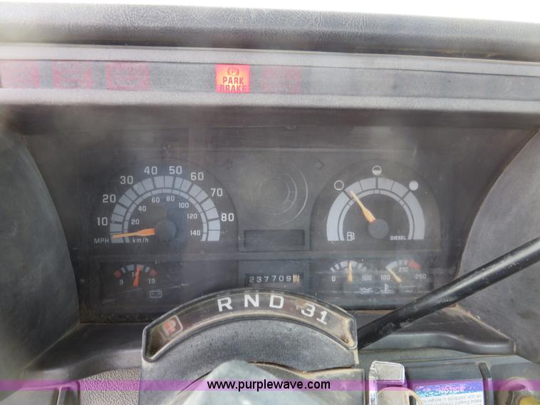 image for item K7084 1995 GMC TopKick flatbed truck