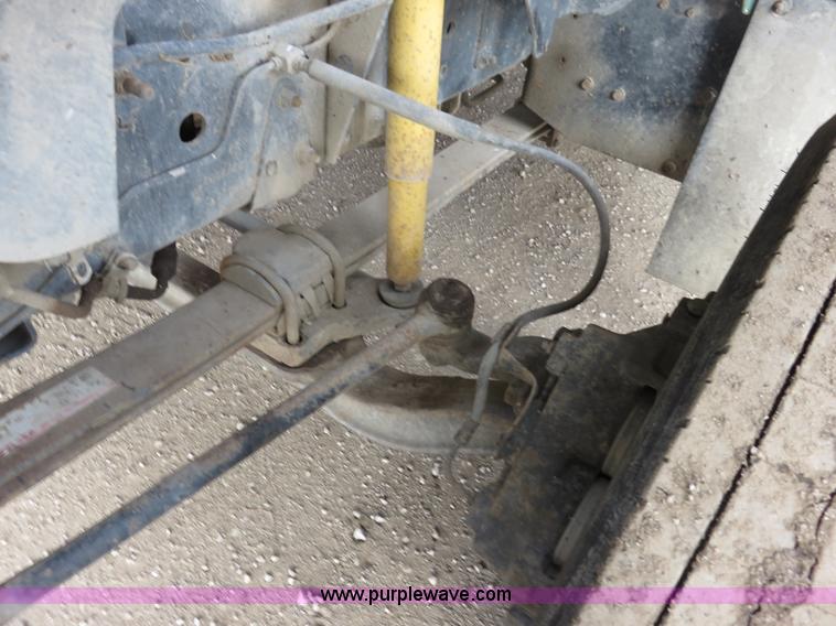image for item K7084 1995 GMC TopKick flatbed truck