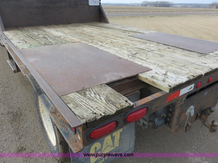 image for item K7084 1995 GMC TopKick flatbed truck
